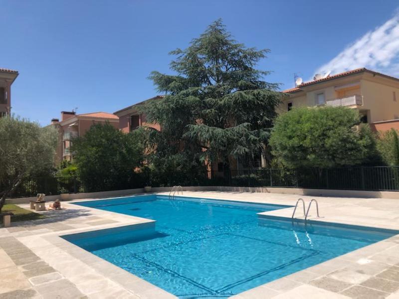 Belle Residence Au Centre De Saint Tropez Avec Piscine Et Garage Exterior foto